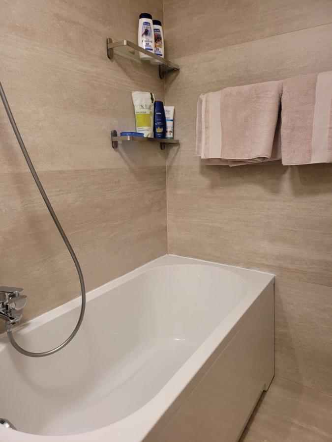 Family Friendly With Kids Room, Quiet And Peaceful Bucareste Exterior foto